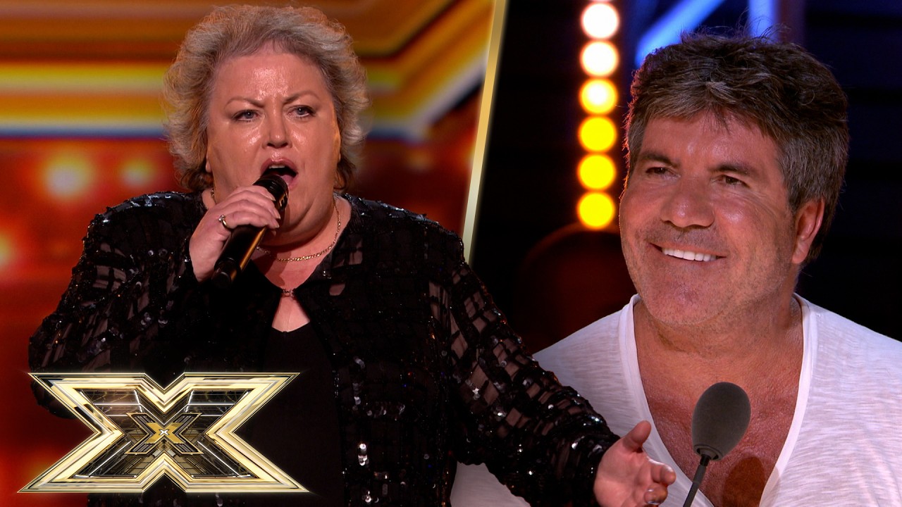 Ohh! Wowww! When the farmer’s wife takes the stage, the audience laughs until her singing blows them away…
