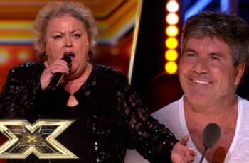 Ohh! Wowww! When the farmer’s wife takes the stage, the audience laughs until her singing blows them away…